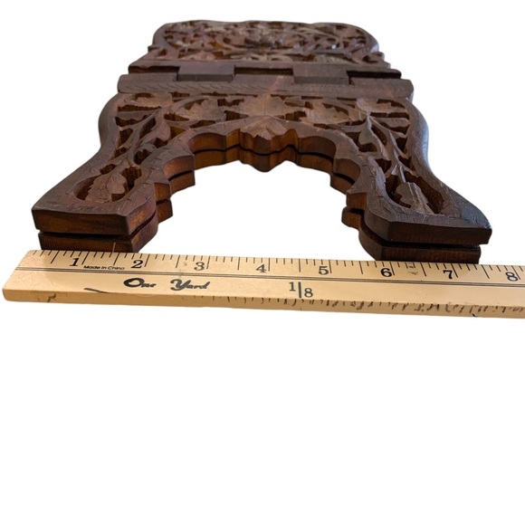 FINAL PRICE! “Rare” Vintage Carved Solid Wood Bible/Book Holder, - Picture 8 of 11